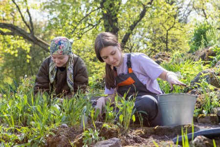 Готовь сани летом, а телегу зимой.
